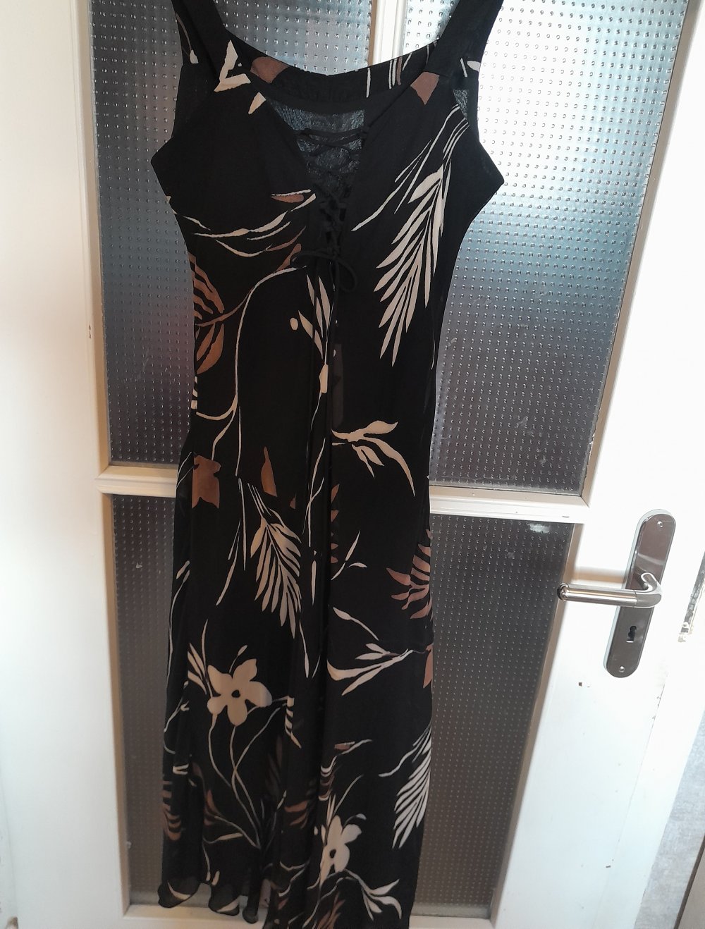 schönes Kleid