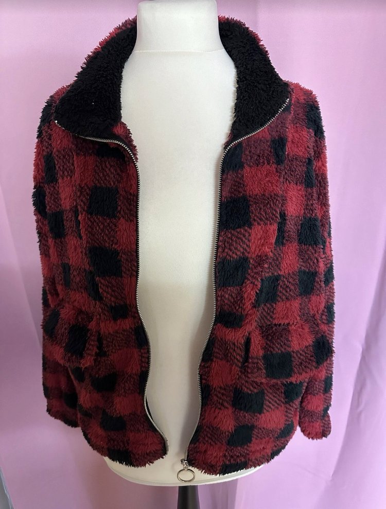 Only Teddyjacke rot schwarz kariert, Größe M
