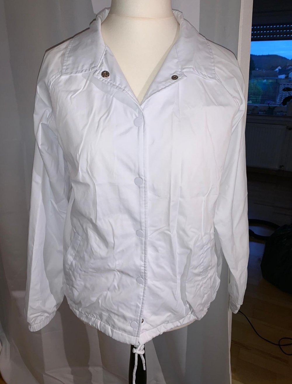 Weißer Blouson Urban Outfitters, Größe L