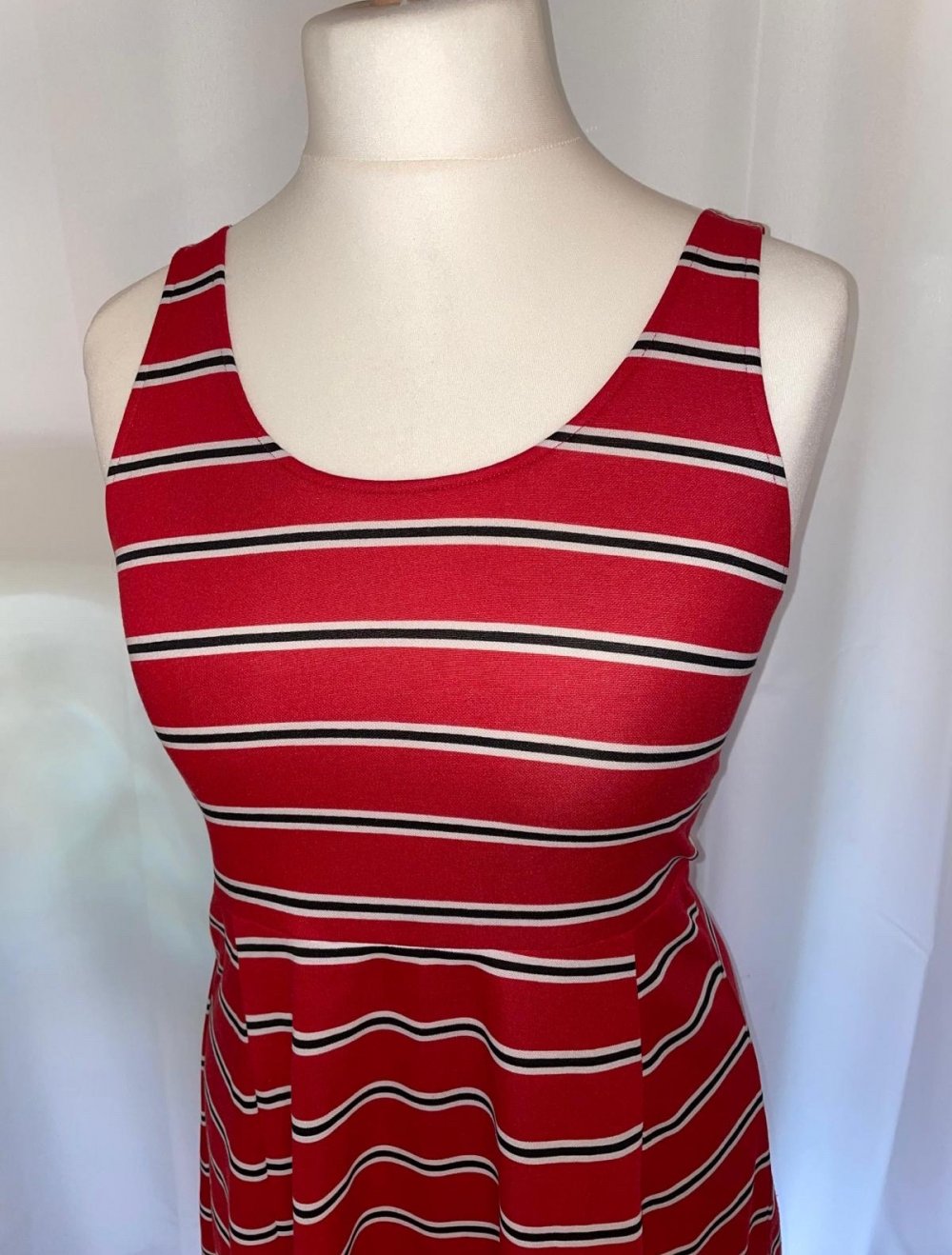 Sommerkleid rot mit Streifen, H&M, Größe 42