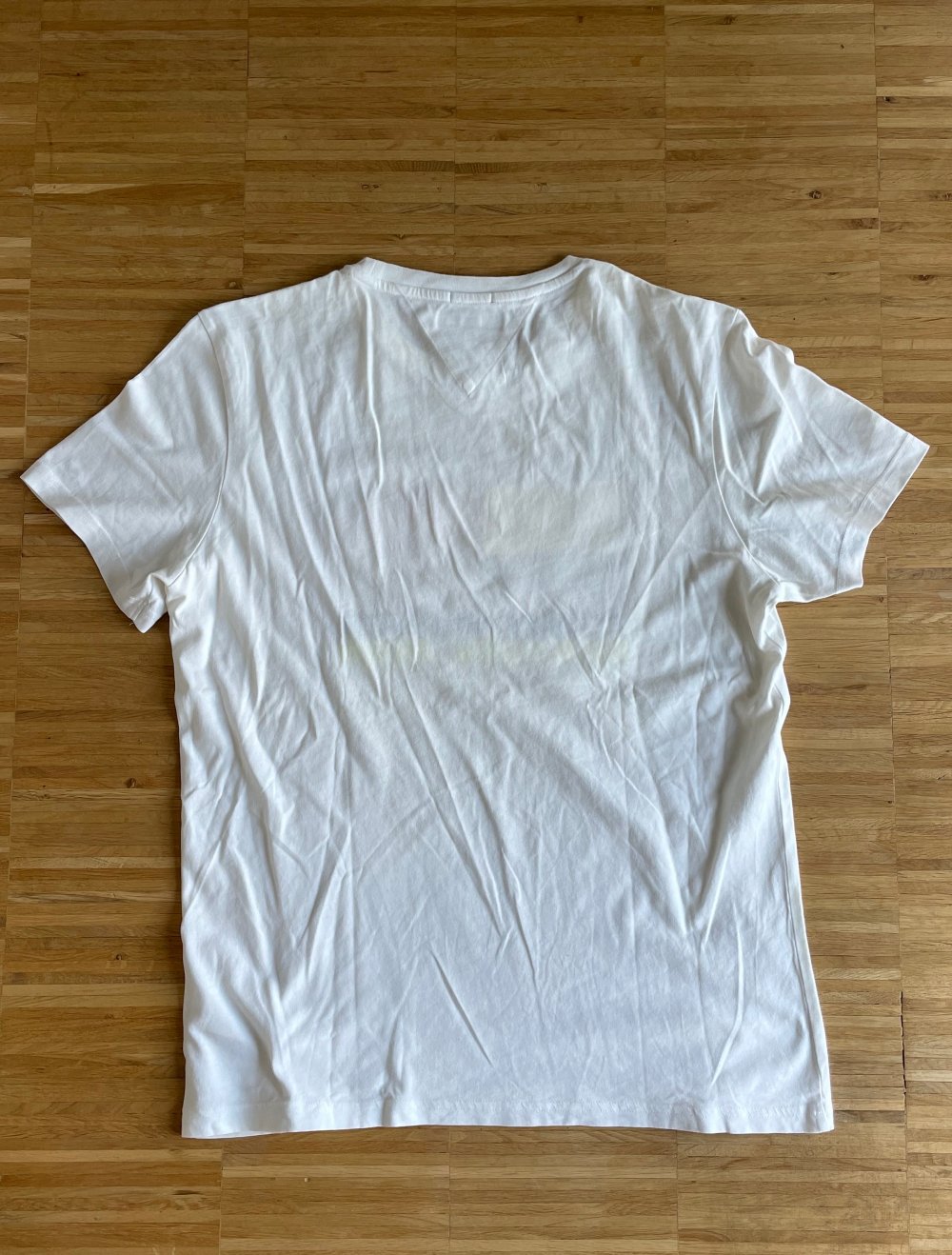 MODERNES TOMMY HILFIGER T-SHIRT IN WEISS