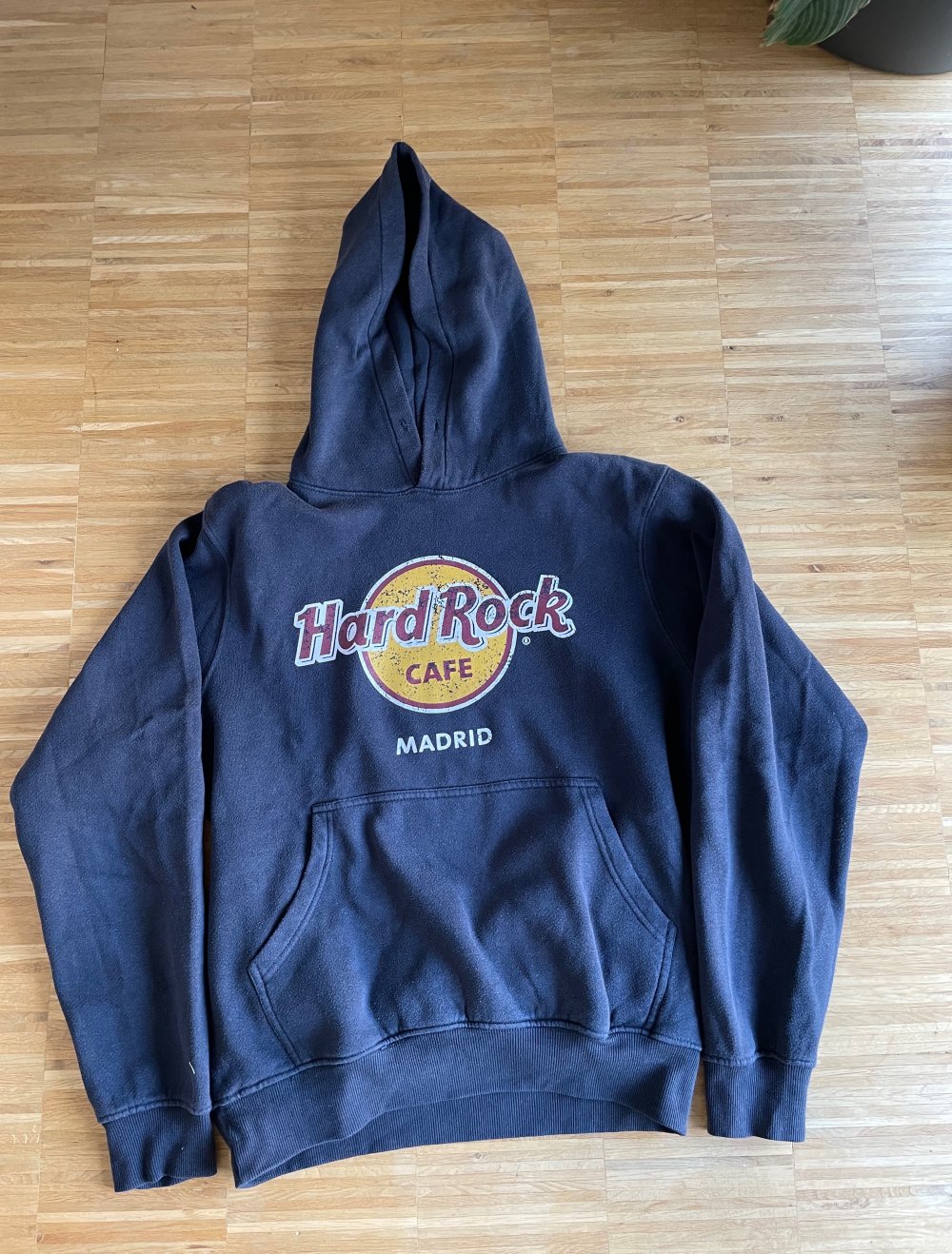 UNKOMPLIZIERT KOMBINIERBARES SWEATSHIRT HARD ROCK CAFE MADRID