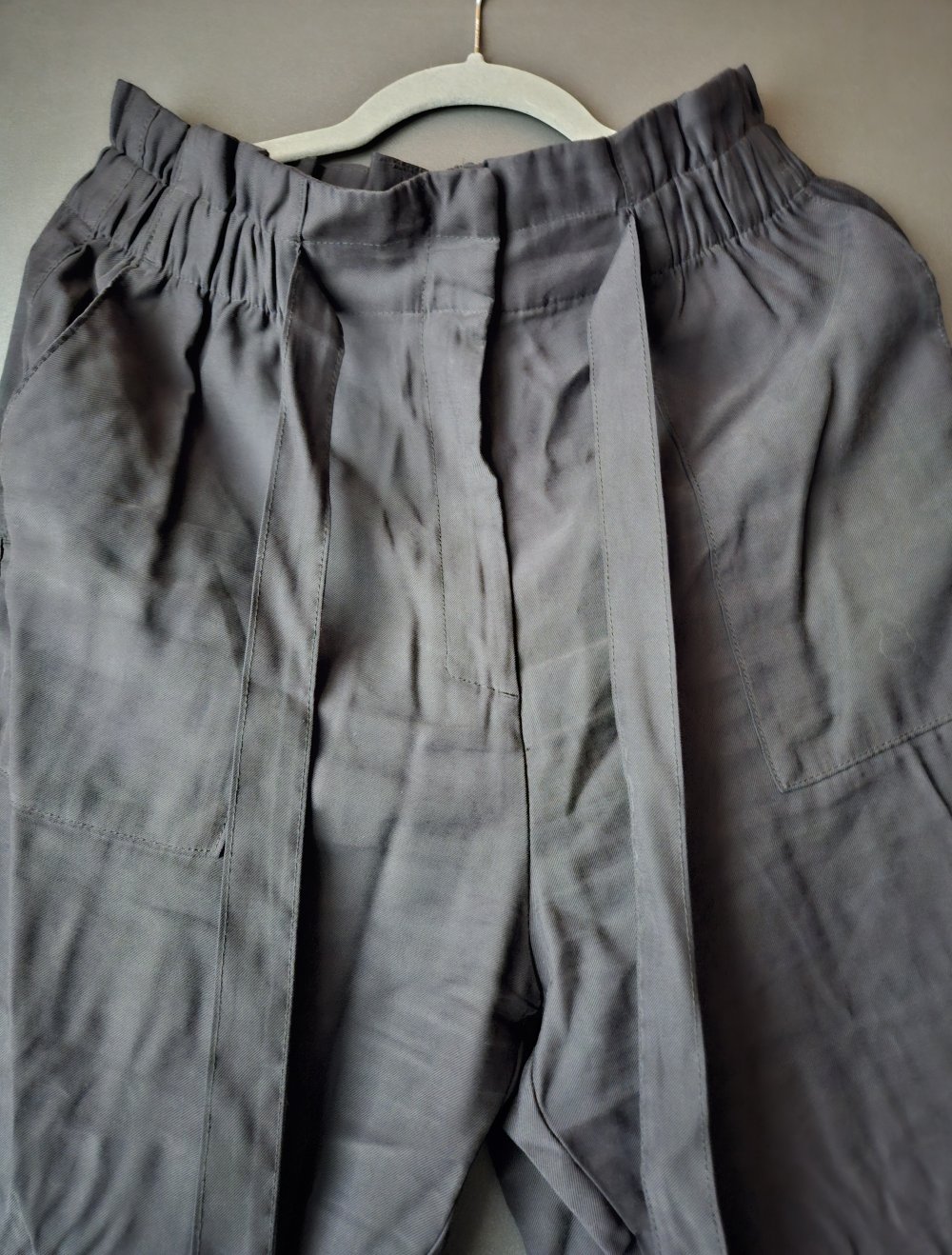 Stylische Hose von H&M, Größe 40,schwarz