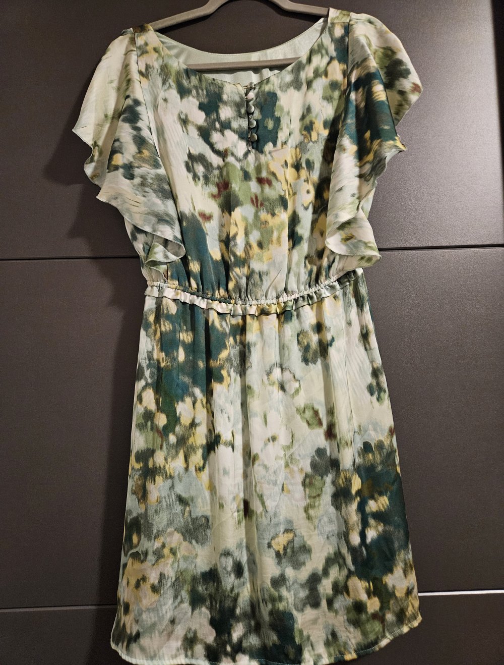 Stylisches Kleid von H&M, Größe M