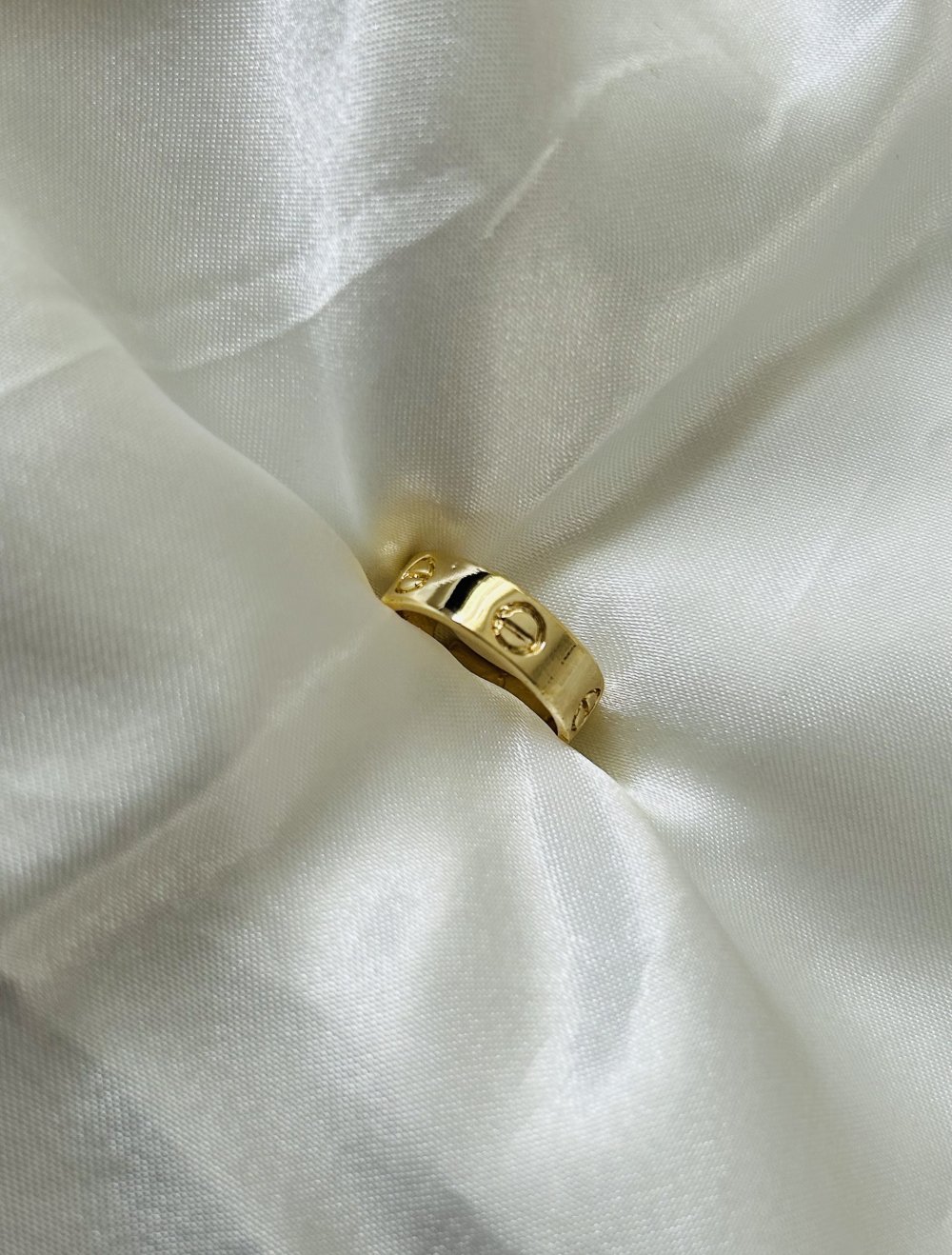 Ring mit Motiv