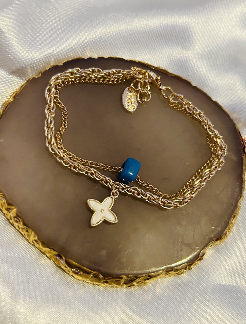 Armband mit Perle