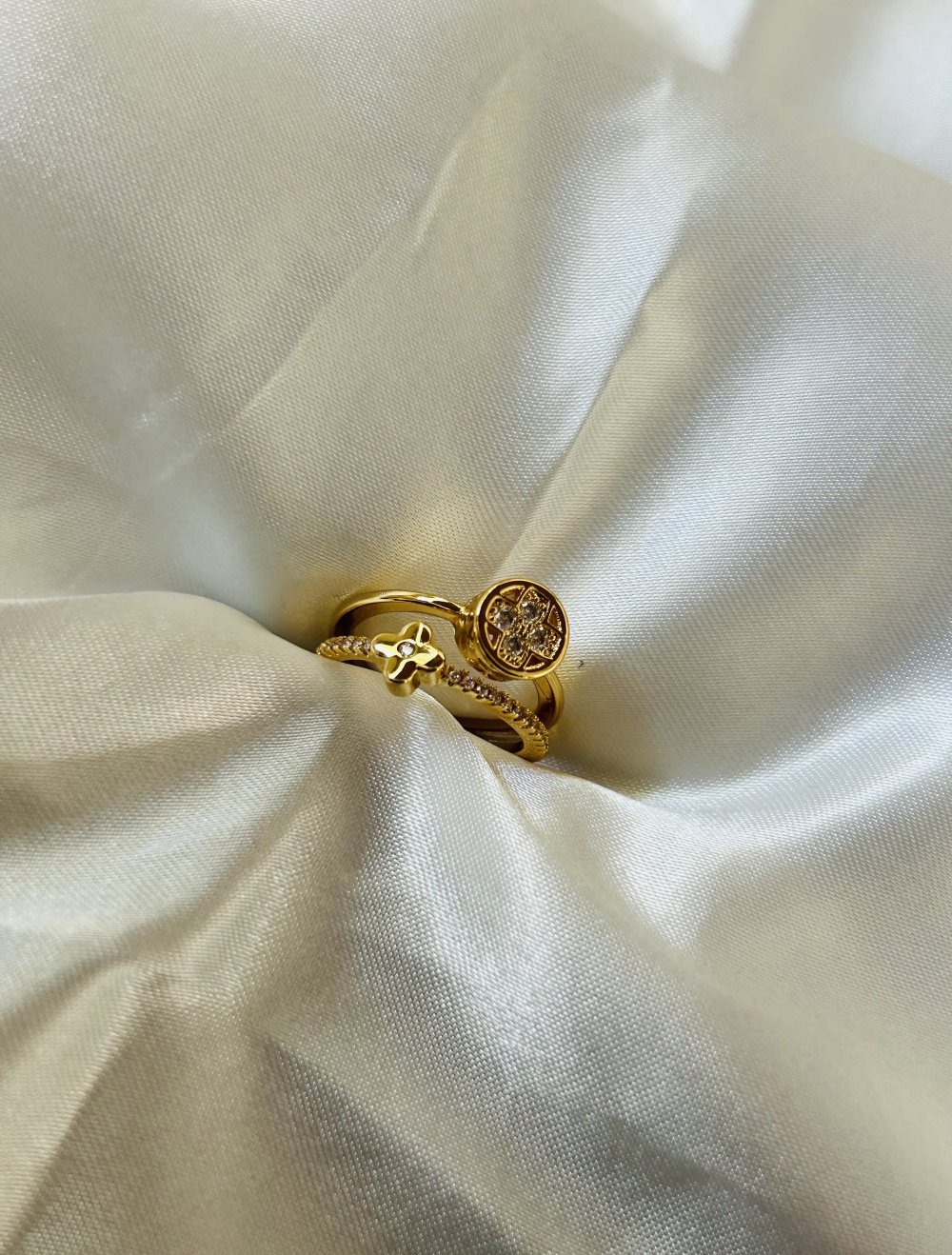 Ring mit Motiv