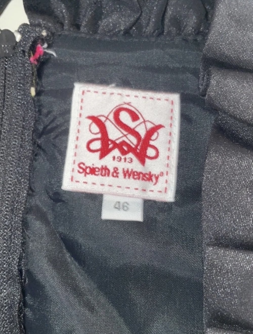 Dirndl mit Bluse