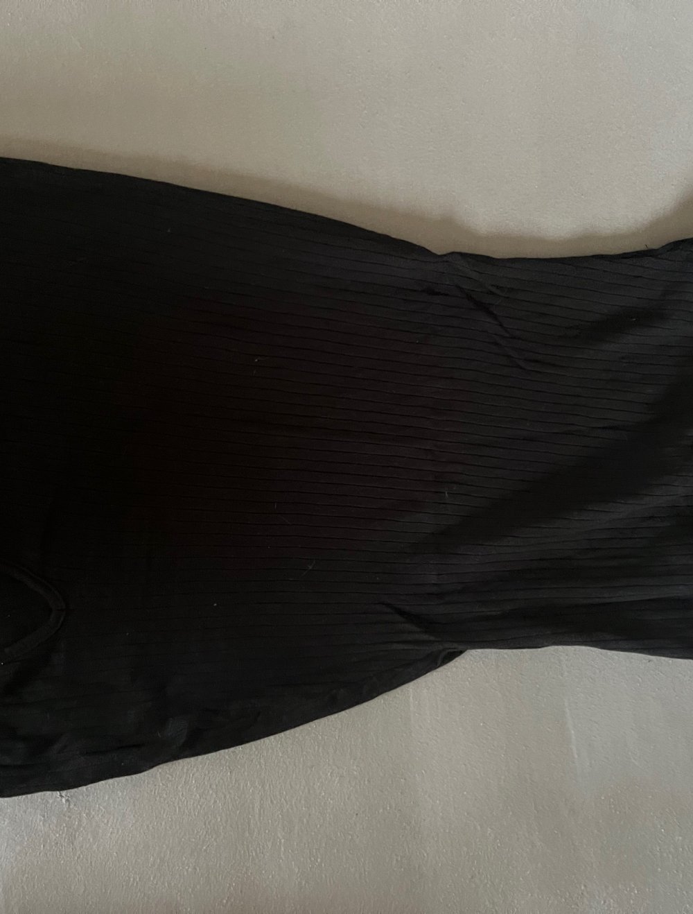 Schwarzes Kleid