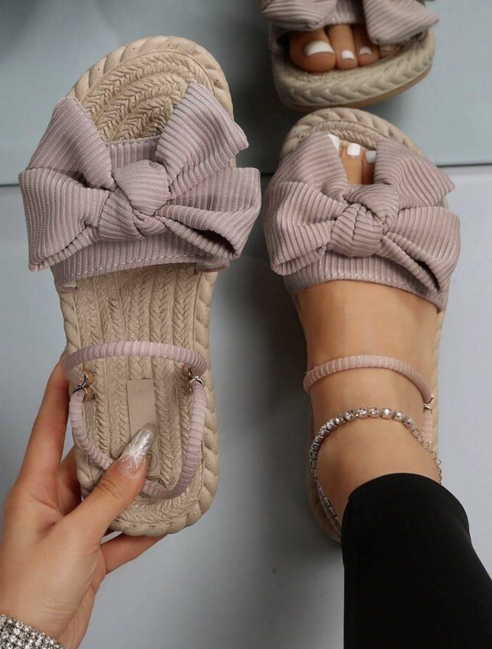 GrauViolette Sandalen
