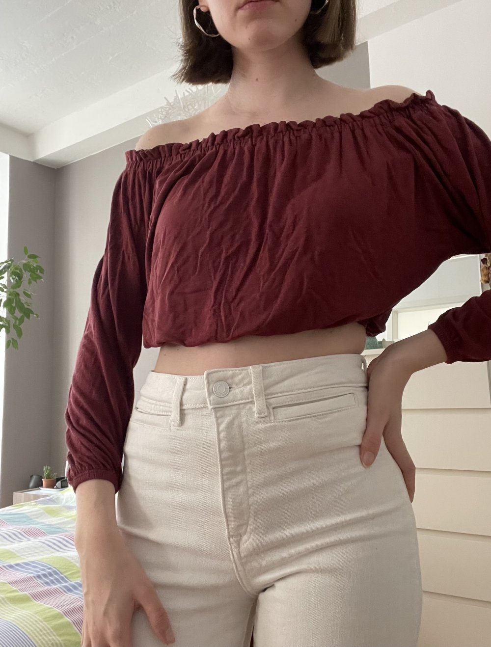 Urban Outfitters Schulterfreies Langarmtop