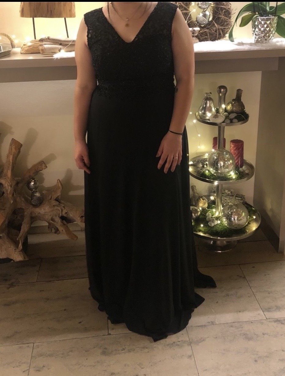 Abendkleid schwarz