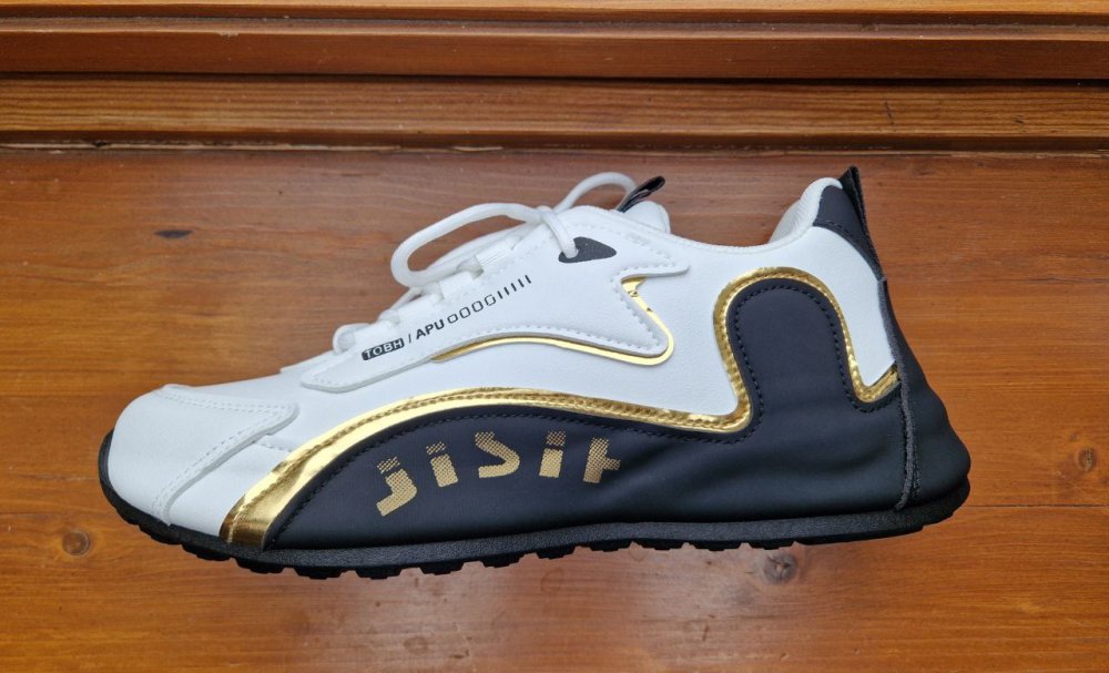 Bequeme Sportschuhe , Halbschuhe, Schnürschuhe, Sneaker. 