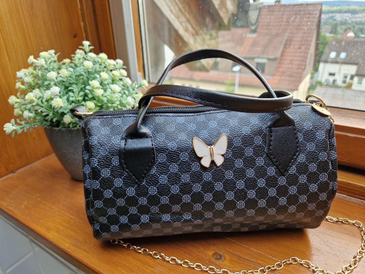 Modische kleine Tasche, Umhängetasche, Handtasche. Größe 8 cm / 12 cm / 19 cm. 