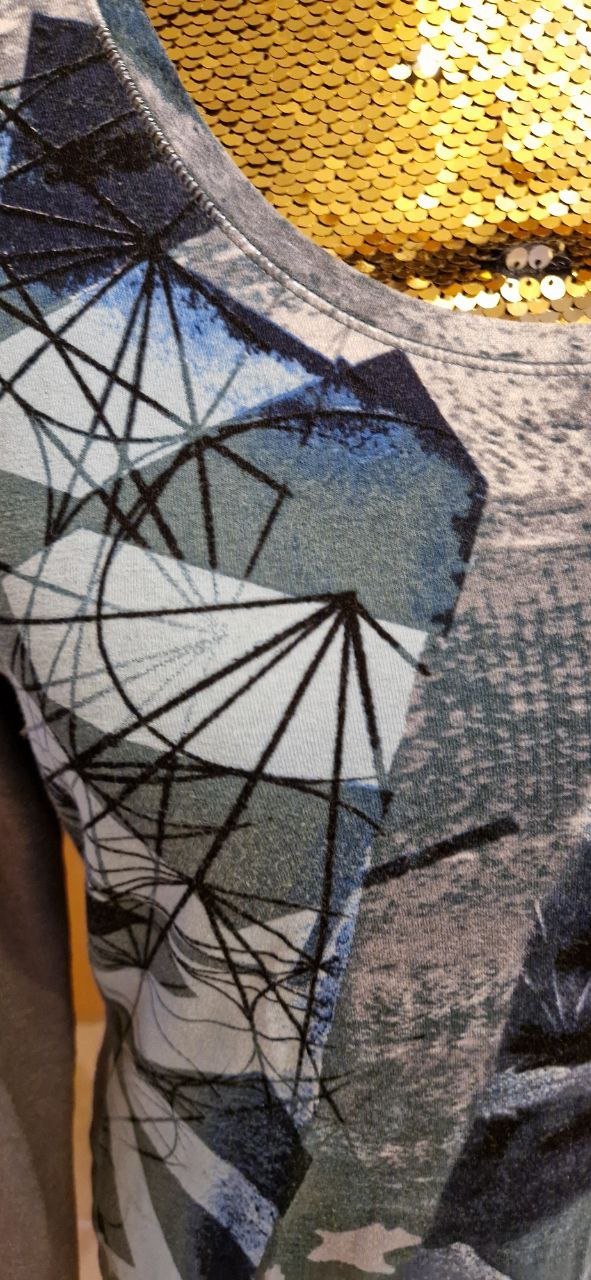 Betty Barclay. Schöner grauer Pullover, Sweatshirt, T-Shirt. Größe S. 