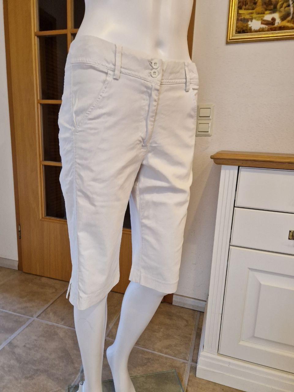 Joy.  Bequeme Shorts.   Viskose + Polyamid + Elastan . 