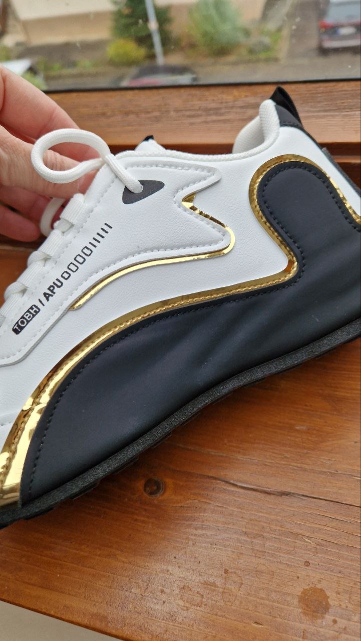 Bequeme Sportschuhe , Halbschuhe, Schnürschuhe, Sneaker. 