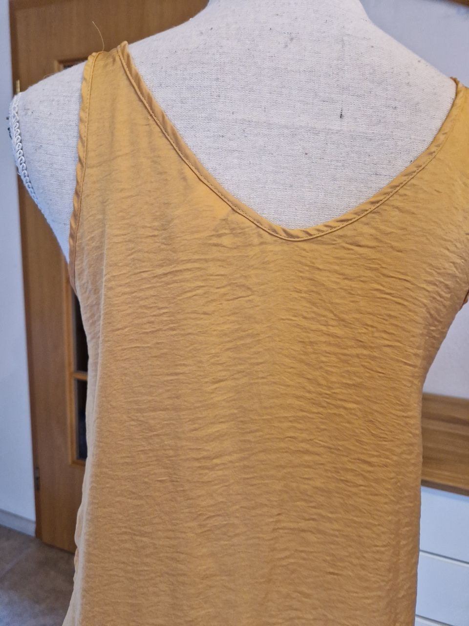 H&M. Bluse - Top. Größe 36. Seide. 