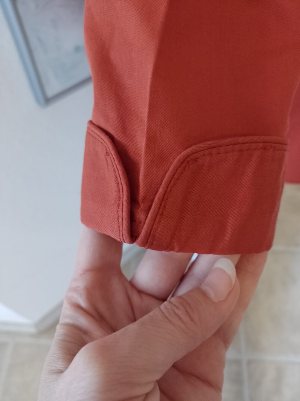 Wie neu. Elegantes T-Shirt - Bluse - Tunika. Baumwolle + Elastan.