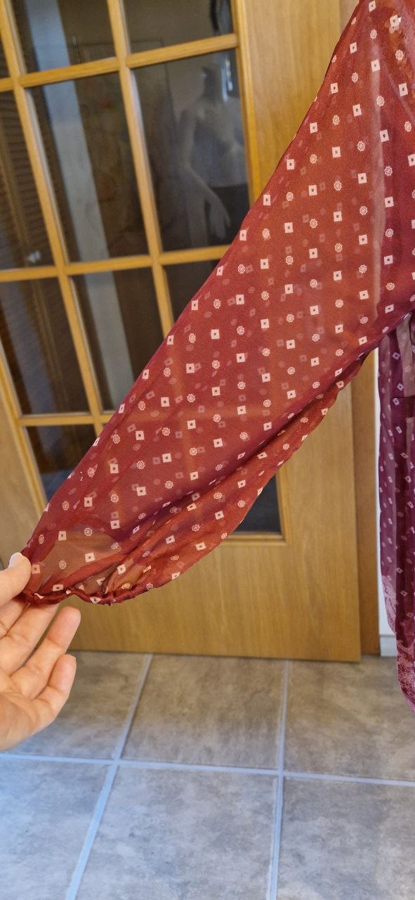 Elegante Bluse - Tunika. Polyester. Größe M..