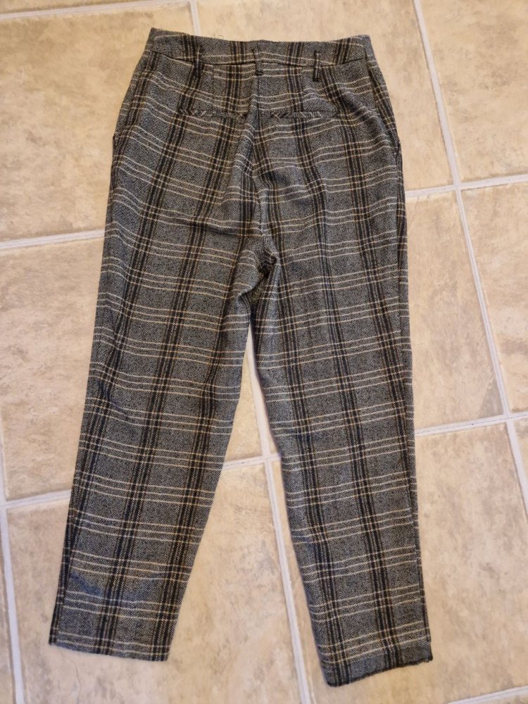 Stylische klassische warme Hose. Größe 40-42. 