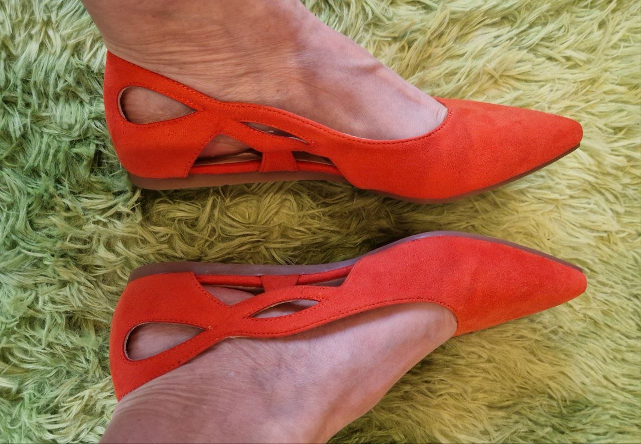 Modische flache Schuhe für Damen, Ballerinas. Größe 38,5.