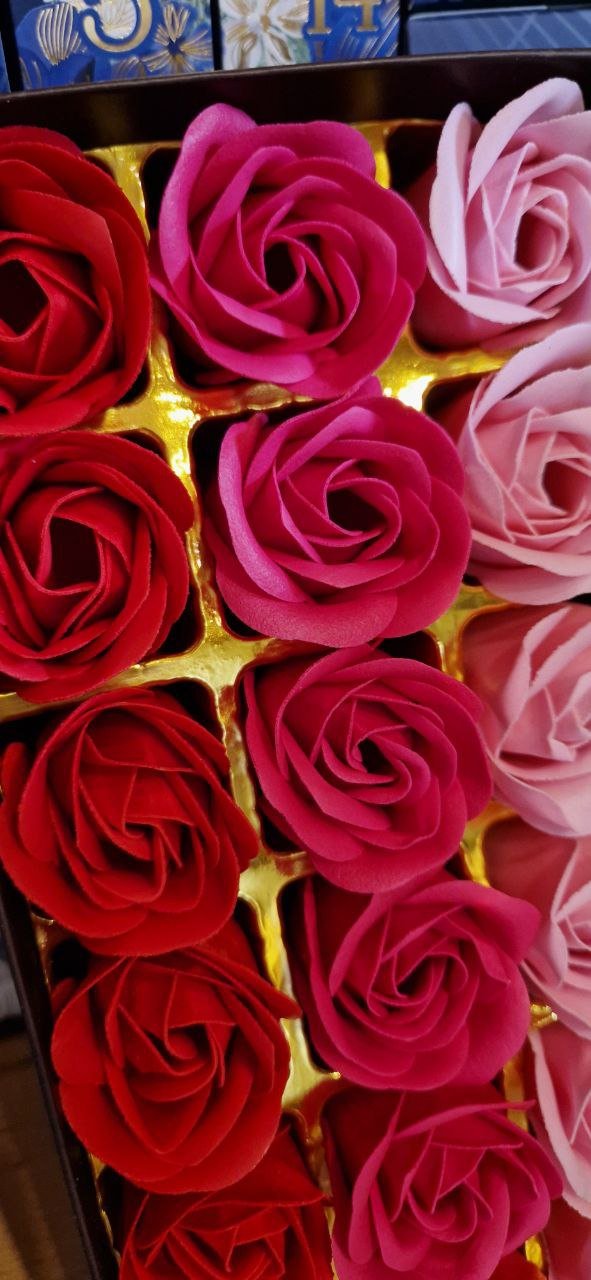 Rosen Seifenblume Geschenkbox. Geschenk für Valentinstag, Geburtstag, Hochzeit. 
