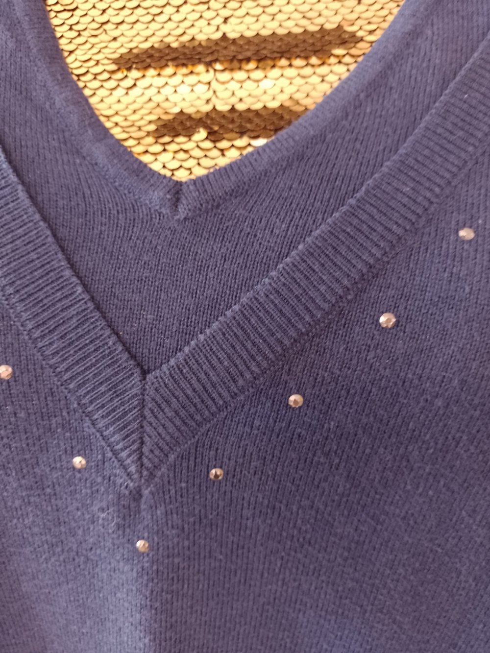 Schöner eleganter Pullover, Strick, Jersey. Große XXL / 46.