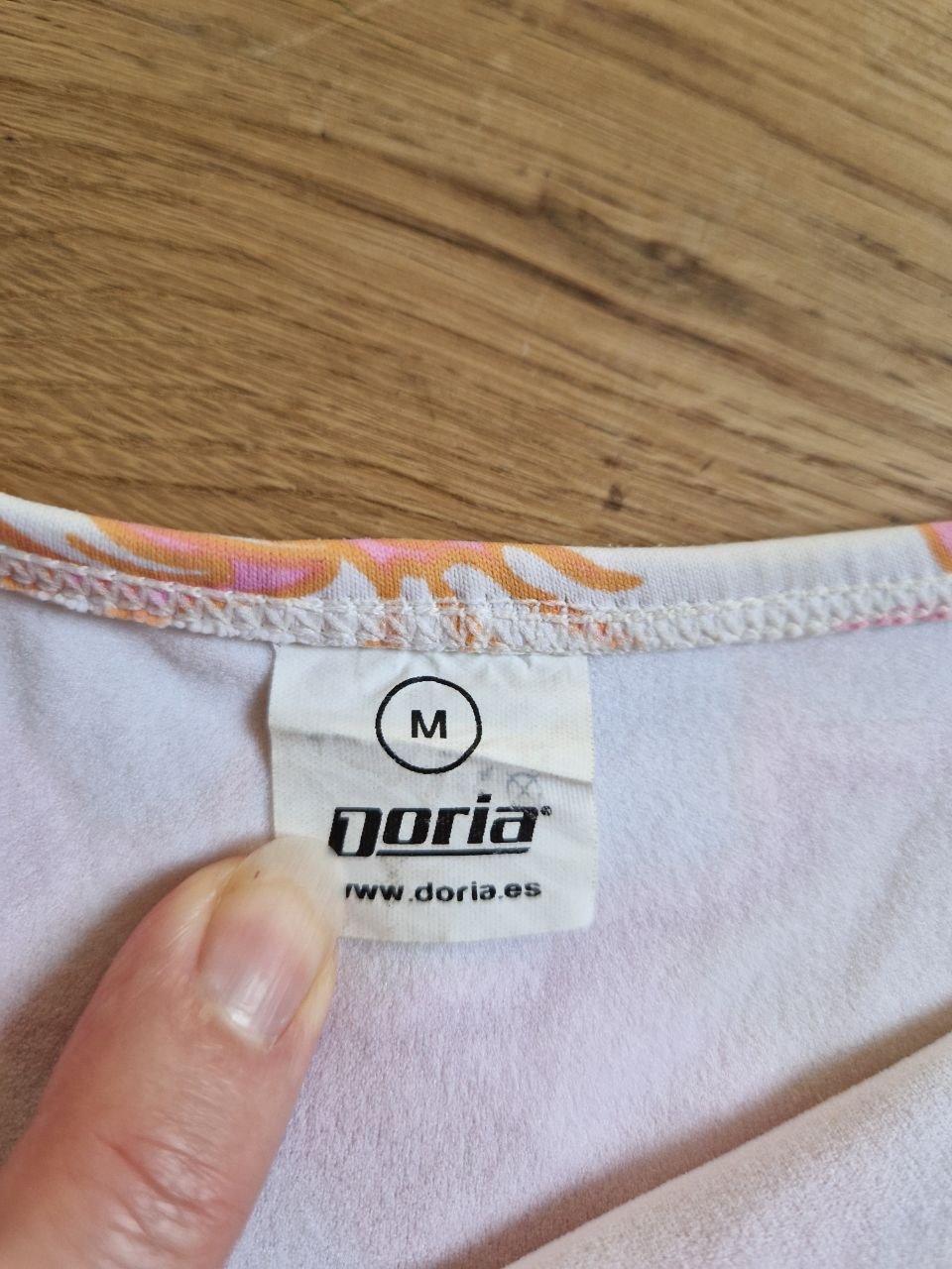 Schöner Badeanzug - Bikini. Größe M. Gewaschen. Ordentlich gepflegter Zustand. Es gibt keine Garantie und Rückerstattung.