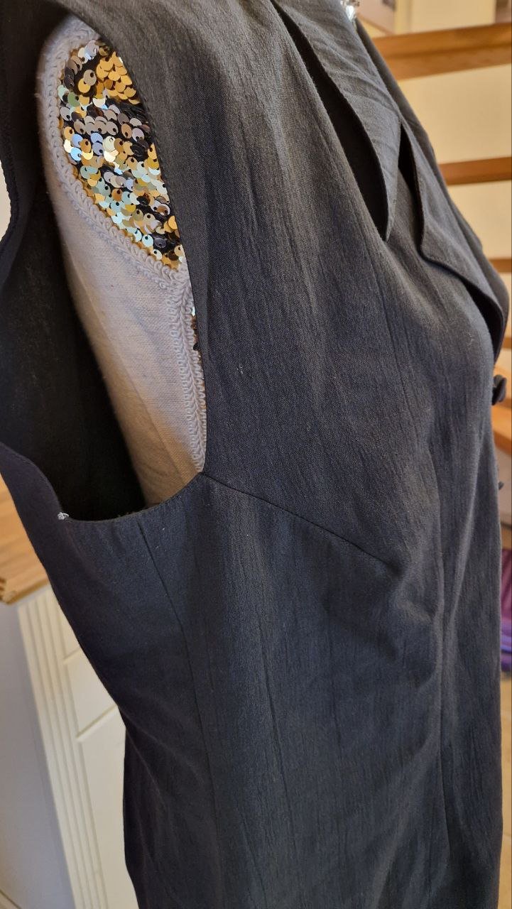 Vintage. Schwarze Weste - Bluse. Größe L. 