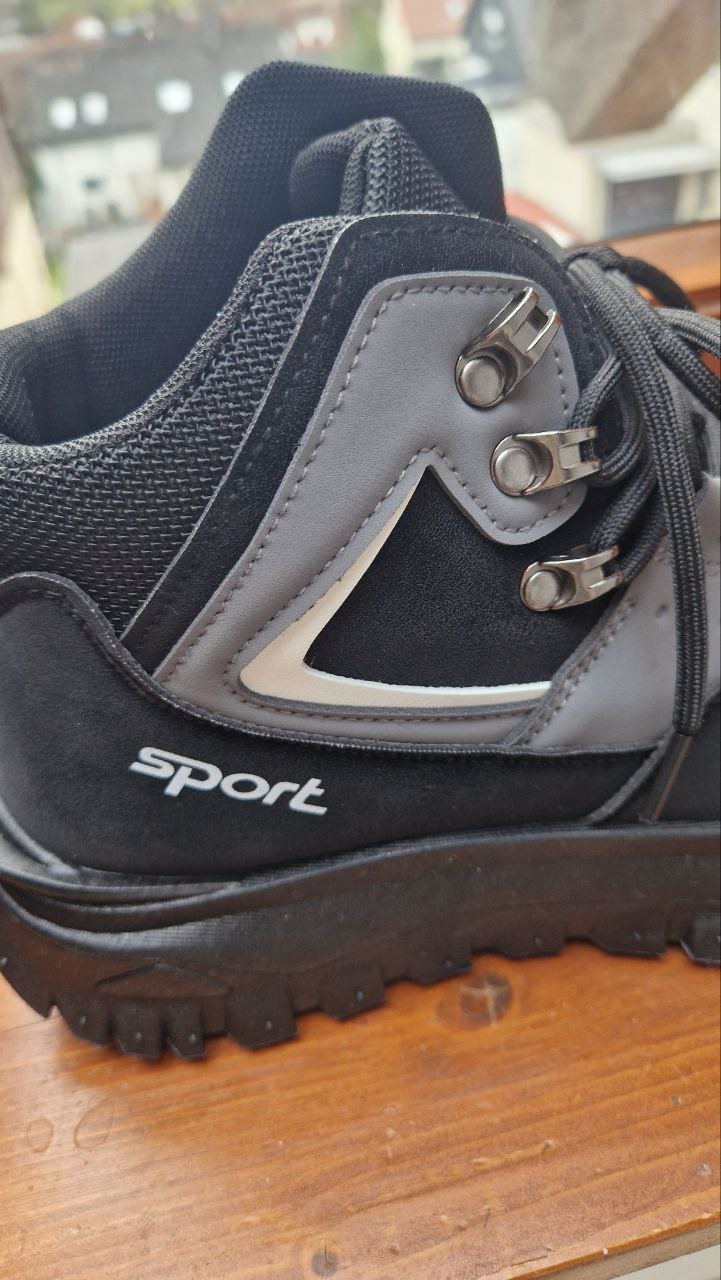 Warme Herrenstiefel, Boots, Winter Sportschuhe. Größe 43. 