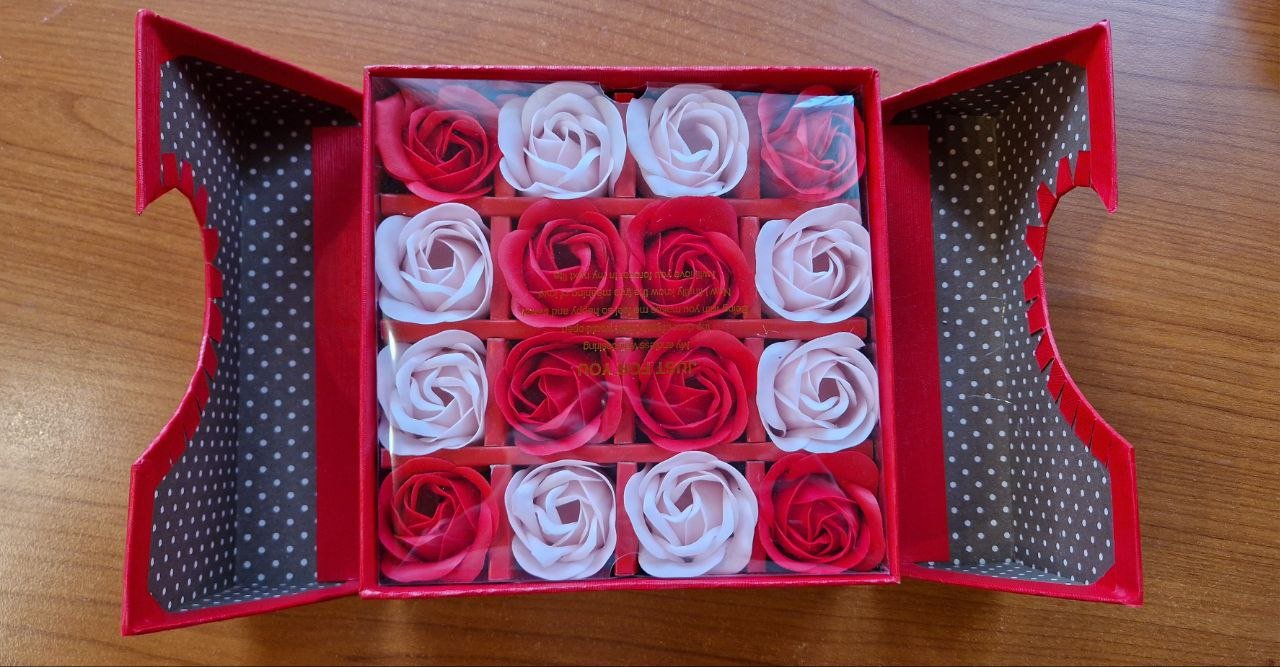 Rosen Seifenblume Geschenkbox. Geschenk für Valentinstag