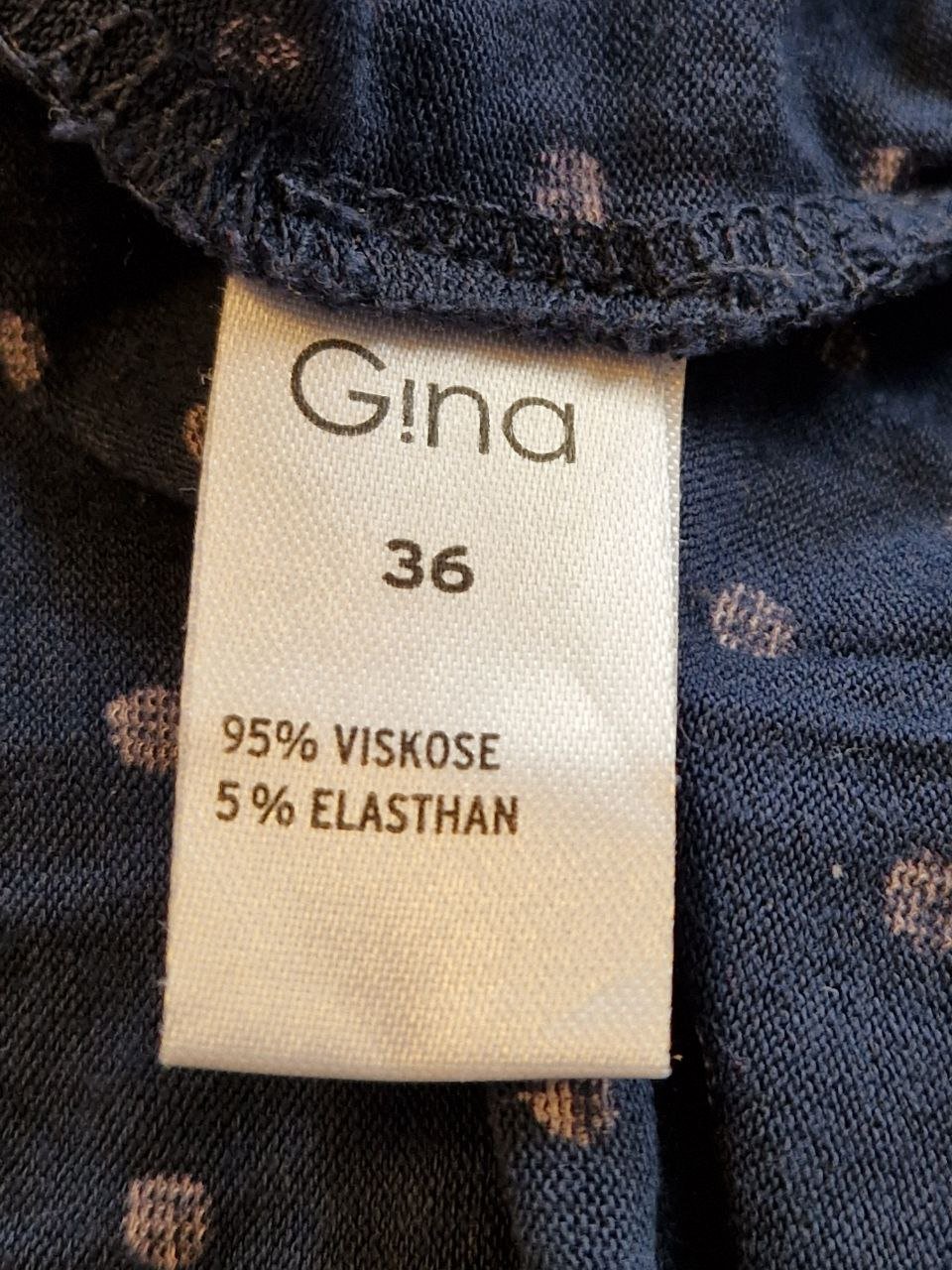 Gina. Schönes Bluse - Tunika . Viskose + Elastan. Größe S . 