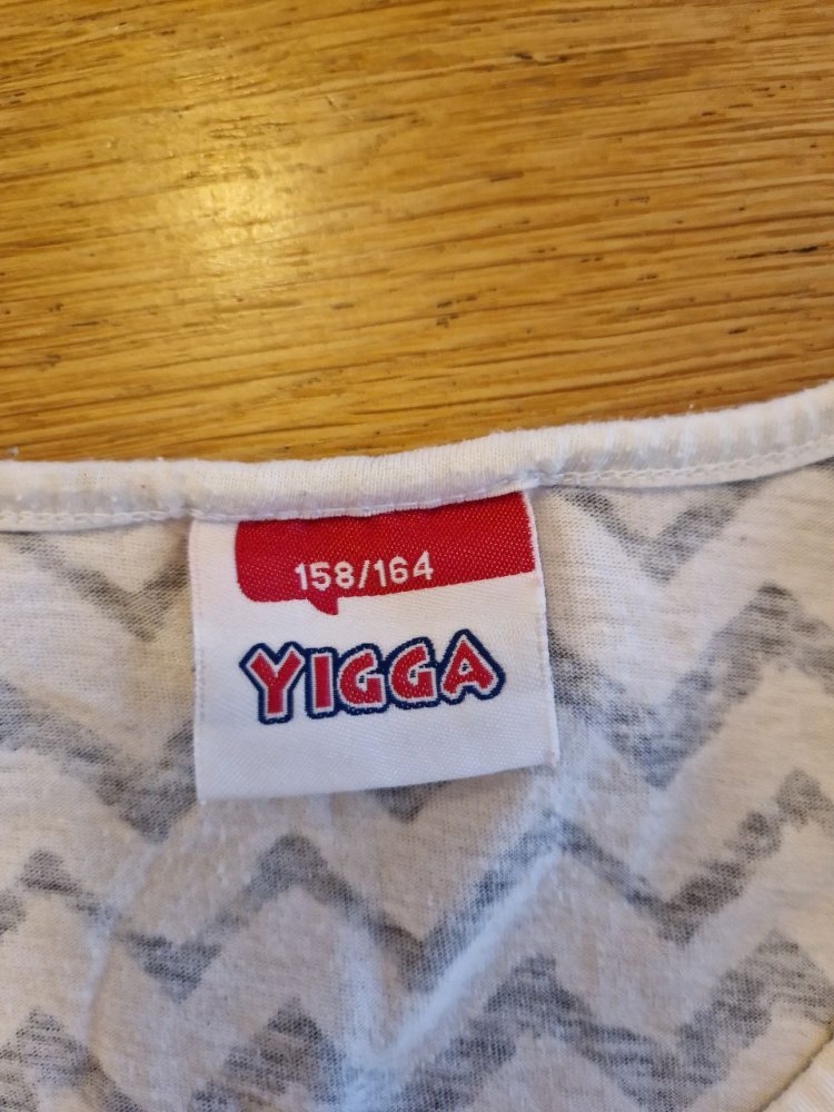 Yigga. T-Shirt - Tunika - Top.  Baumwolle + Polyester.  Größe XS.