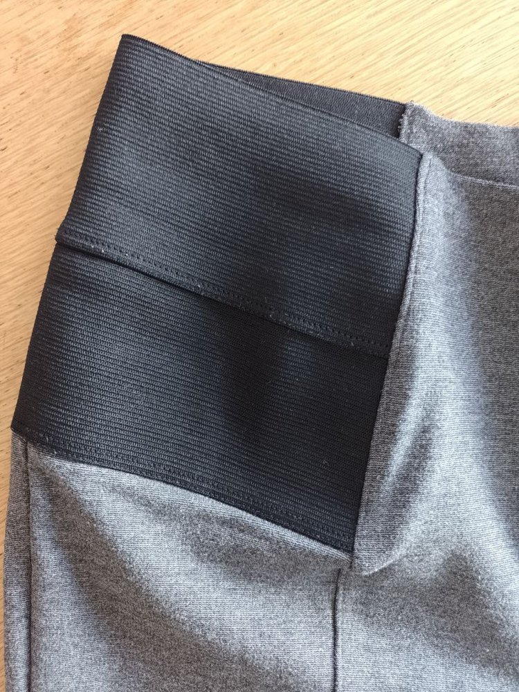 Leggins - Jeggins. Viskose + Polyamid + Elastan. Größe M