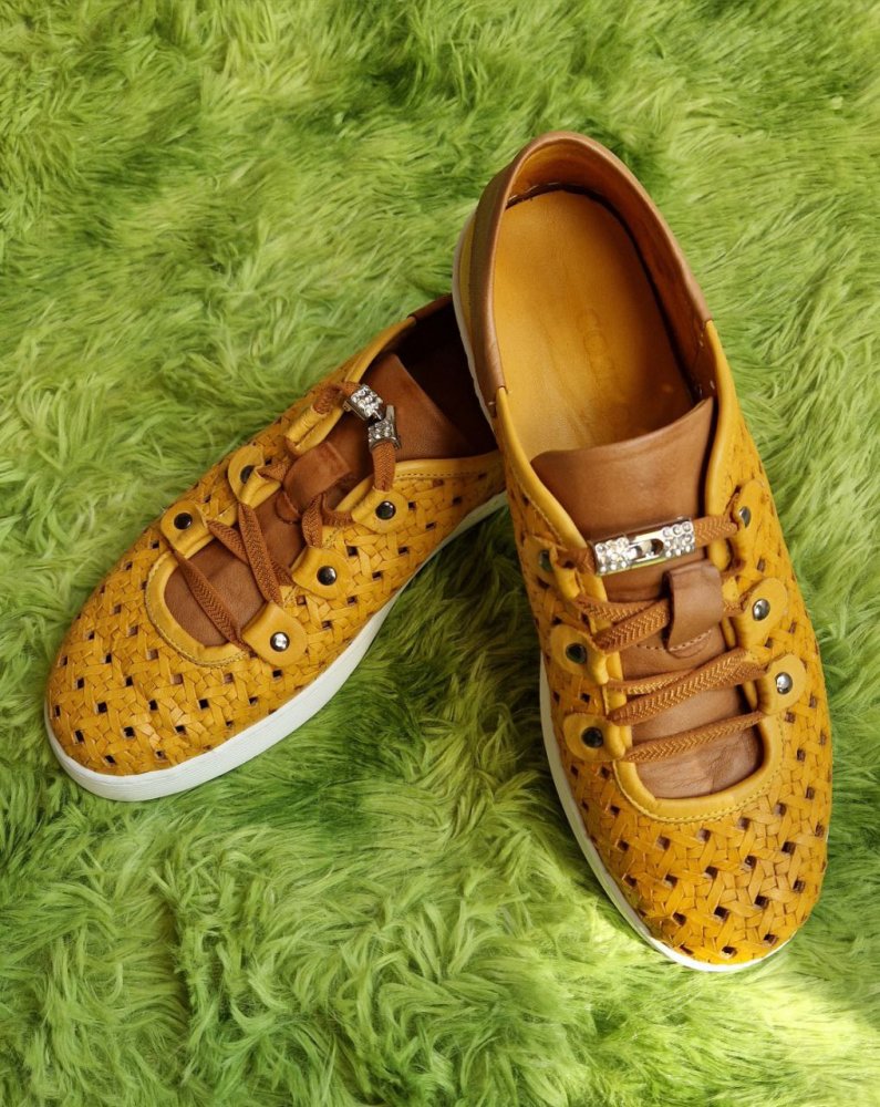 Neu. Cosmos. Weiche atmungsaktive Lederschuhe, Halbschuhe. Größe 39.
