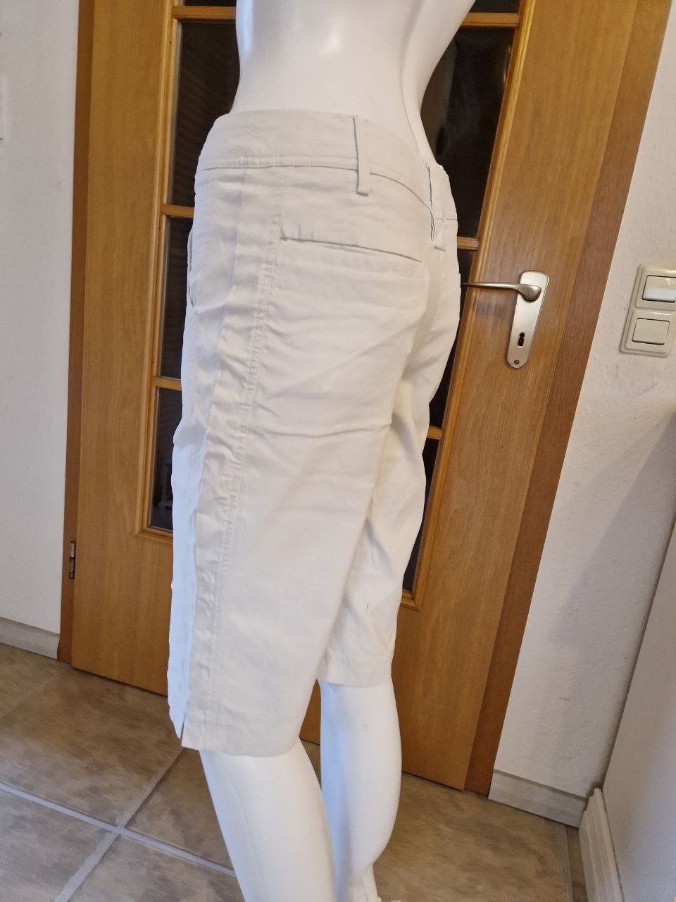 Joy.  Bequeme Shorts.   Viskose + Polyamid + Elastan . 