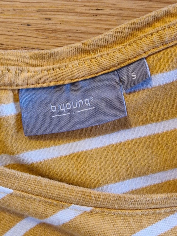  B.Young.  Schönes Sommerkleid.  Große S.  Baumwolle + Elastan. 
