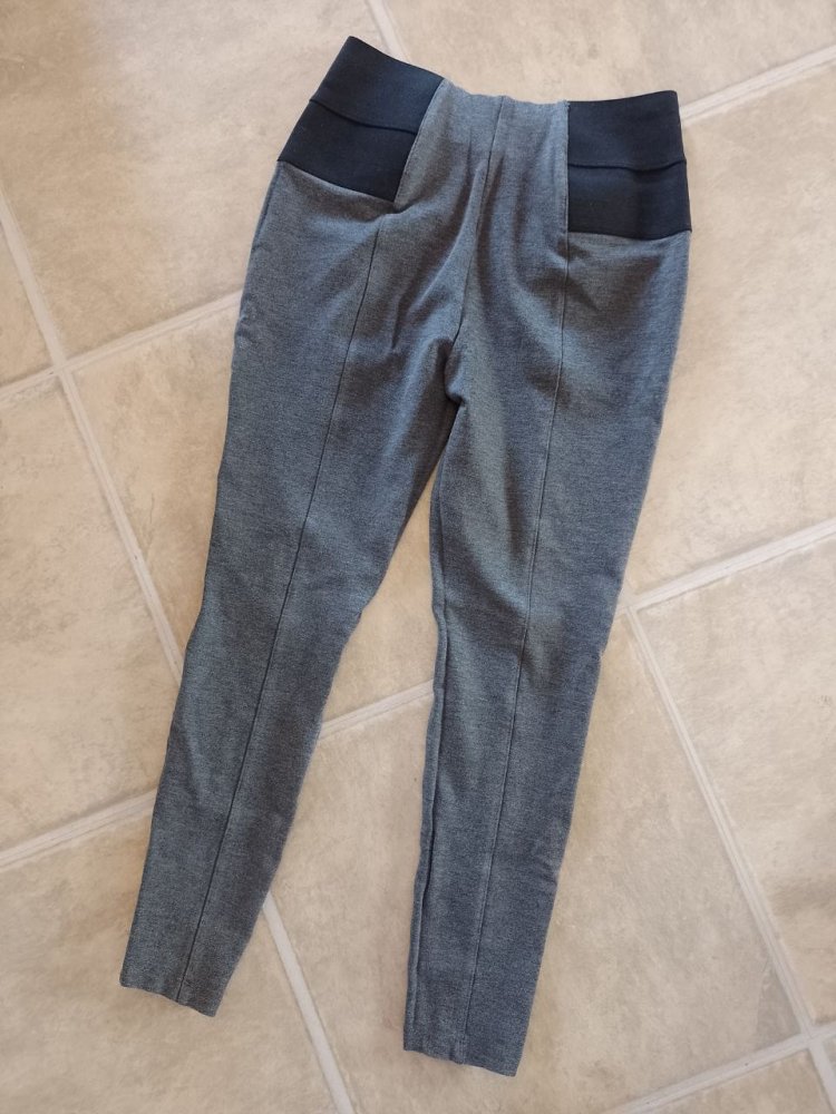 Leggins - Jeggins. Viskose + Polyamid + Elastan. Größe M