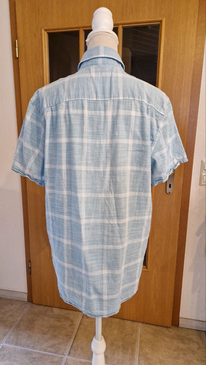  LC Waikiki.  Stylisches blaues Herrenhemd.  Größe L.  Baumwolle. 