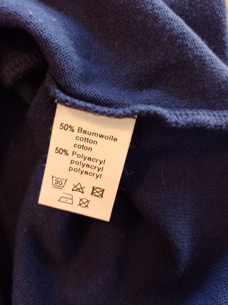 Schöner eleganter Pullover, Strick, Jersey. Große XXL / 46.