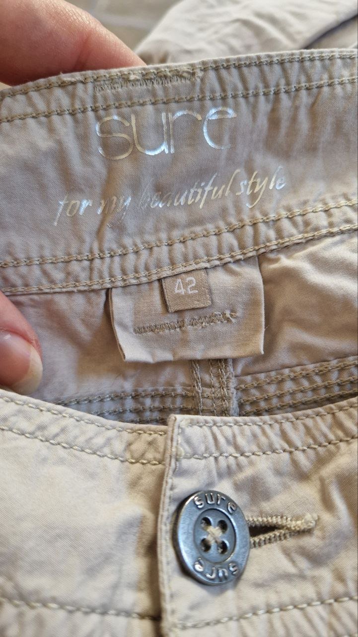 Sure. Bequeme leichte Shorts.  Größe XL ( 42 ).  Baumwolle. 