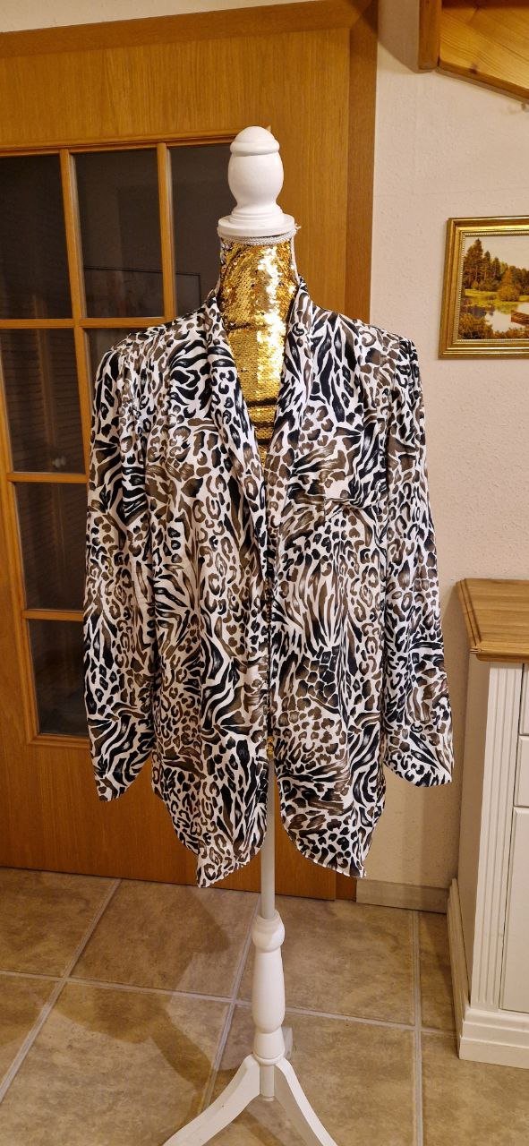 Elegante Jacke, Blazer - Bluse. Größe 40. 