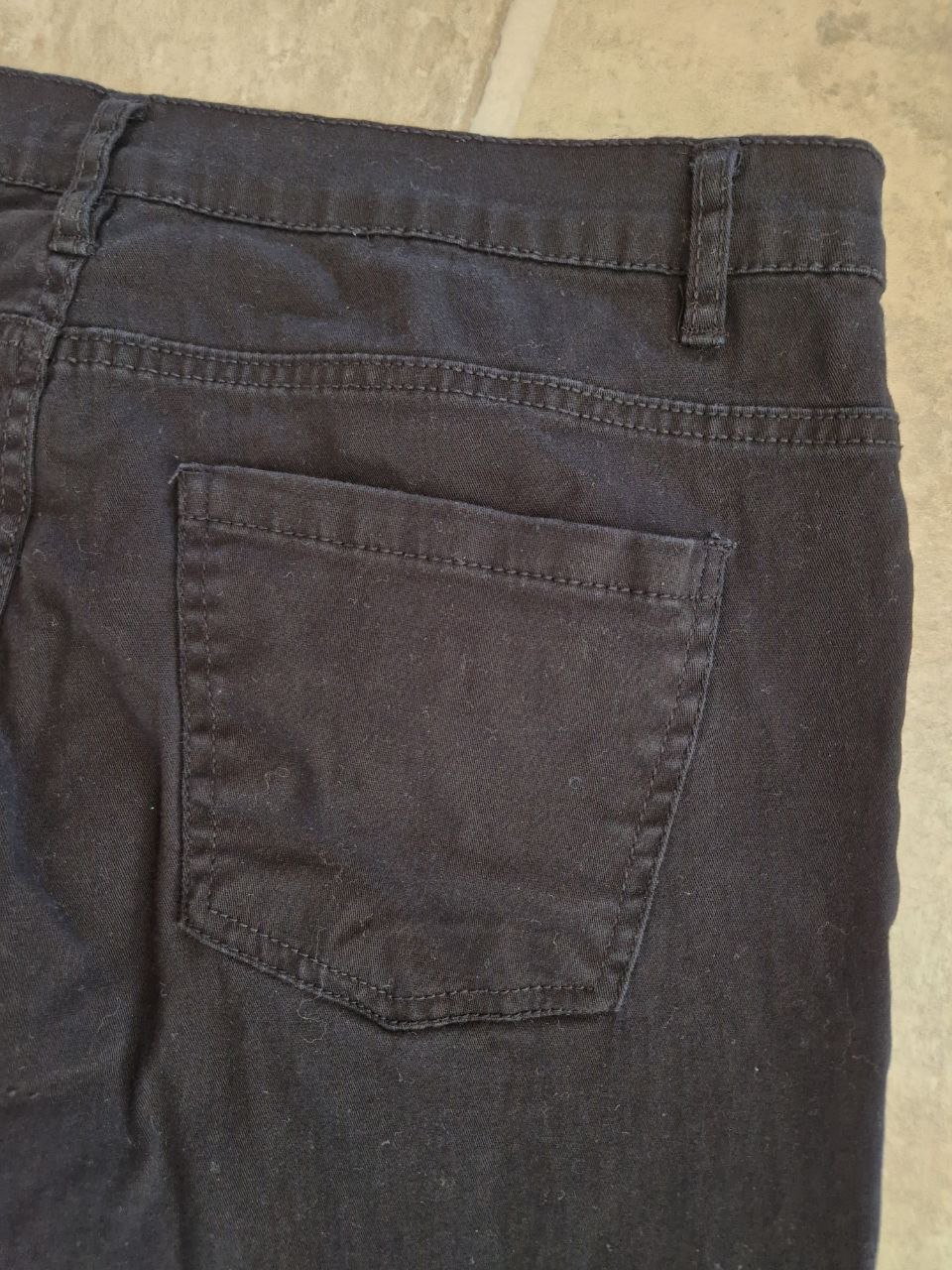 Stylische schwarze Caprihose, Jeans, Jeggins. Größe XL ( 44 ).