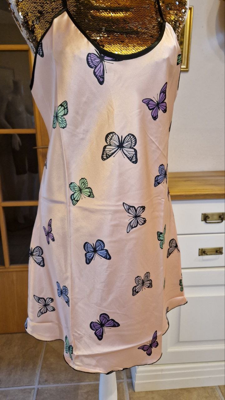 Elegantes Nachthemd. Nachtwäsche. Kleid. Größe L. 