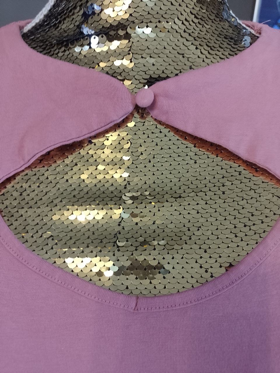 Elegantes T-Shirt - Bluse. Baumwolle + Elastan.  Größe S-M