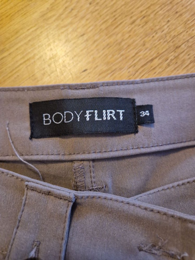 Body Flirt.  Stilvolle klassische Hose.  Anzughosen.  Größe XS-S. 