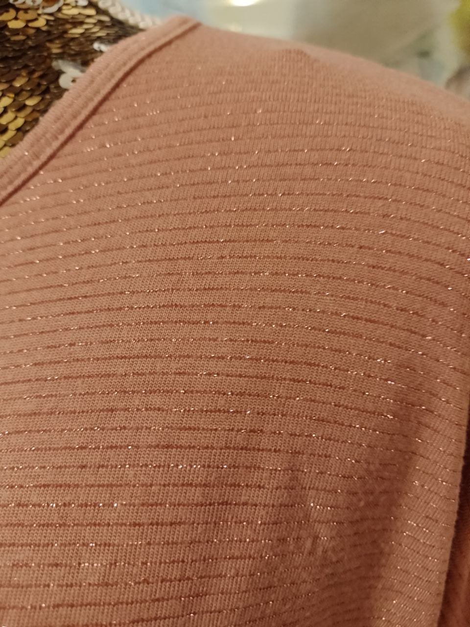 Wie neu.  Elegantes T-Shirt - Bluse - Tunika.  Größe S-M. 