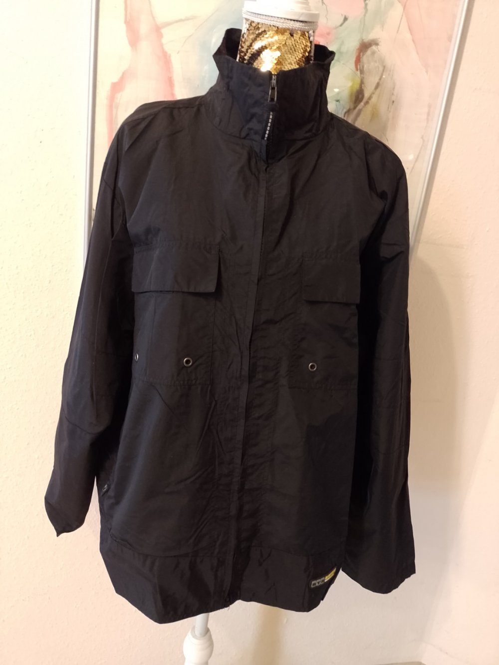 Bluetribe. Leichte stylische schwarze Jacke. Große L.