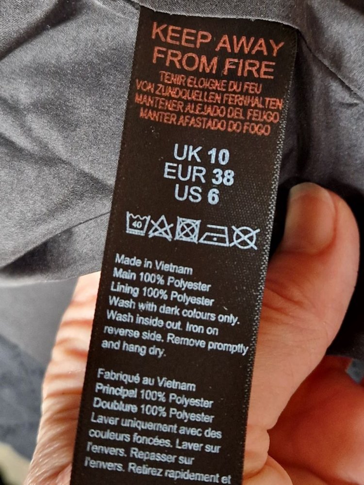  Doroty Perkins Maternity. Schöne praktische schwarze Jacke, Mantel. Größe M-L. 